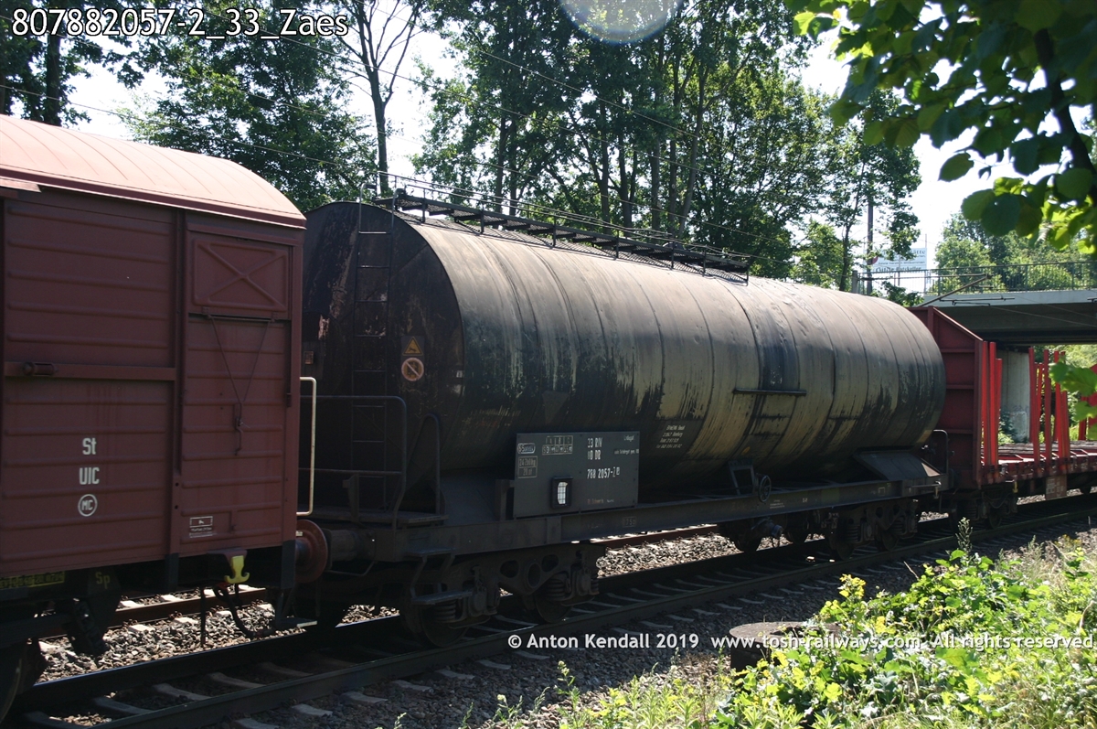 807882057-2_33_Zaes.jpg